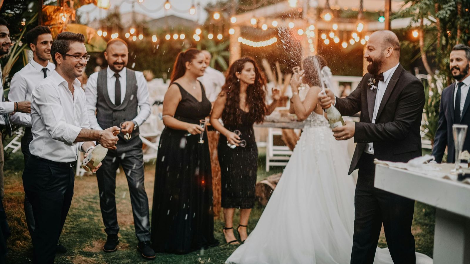 Vin d'honneur — cocktail et moments conviviaux entre proches